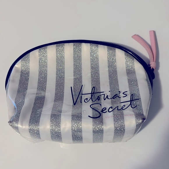 Victoria secret makeup bag - Picture 1 of 3